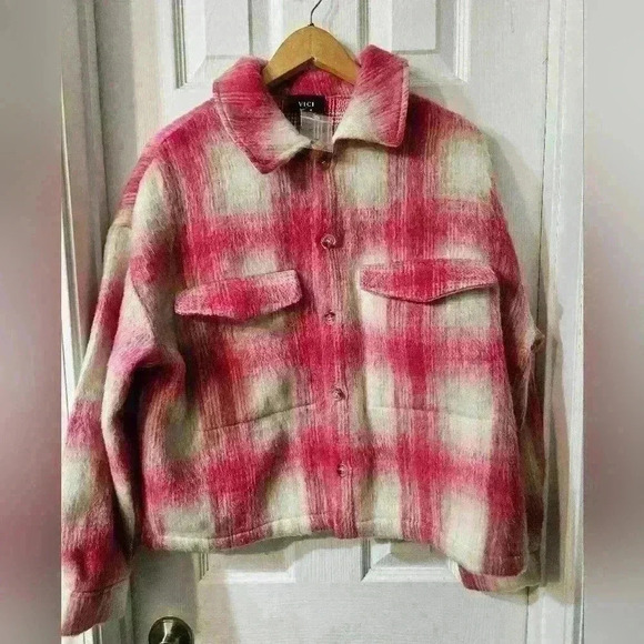 NWOT VICI PLAID CROPPED JACKET - Picture 3 of 5